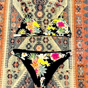 Ripcurl floral bikini - large